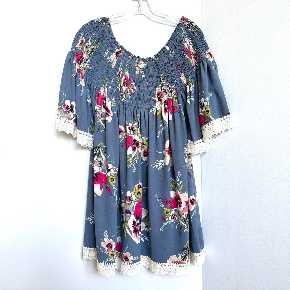 NWT Umgee Off-Shoulder Smocked Tunic Top Crochet Lace Trim Floral Blue Pink